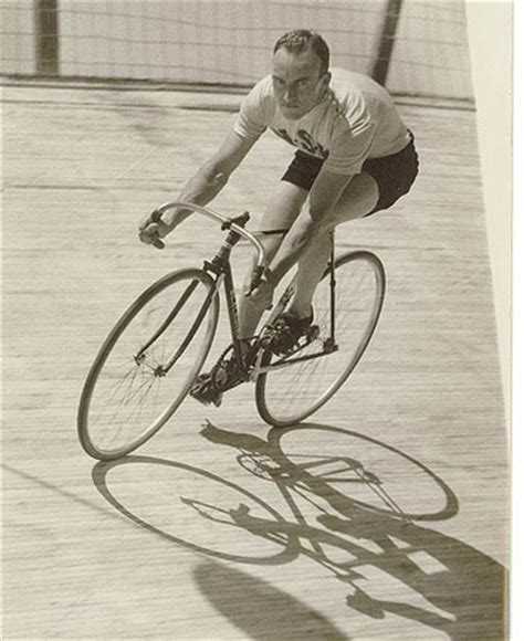 Cycling Black and White 的图像结果