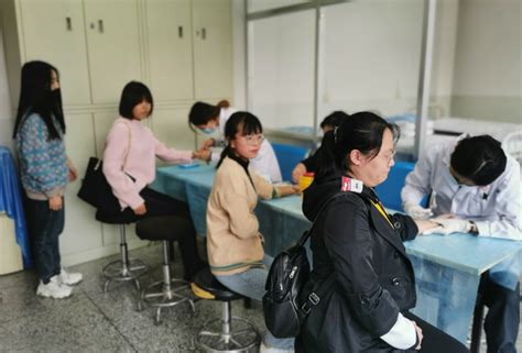 仙岩街道社区卫生服务中心结核筛查进校园