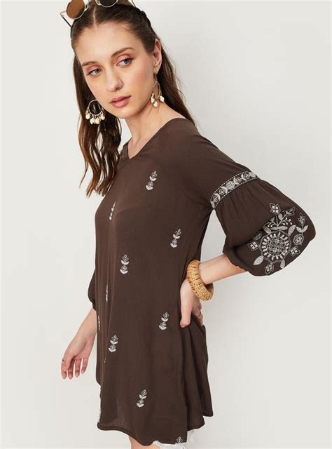Buy Women Embroidered Raglan Sleeves Tunic Online at just Rs. 899.0 ...