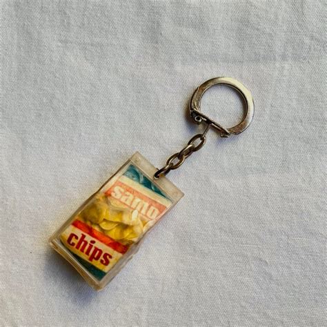 French 1960's "Samo Chips" Key Chain | CARBOOTS