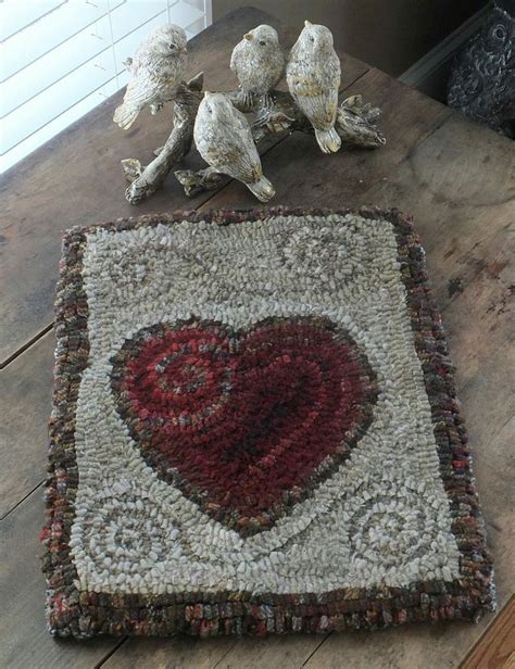 Rug Hooking Patterns 的图像结果