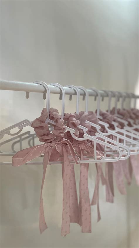 Vintage Gravitys | Ribbon Scrunchie
