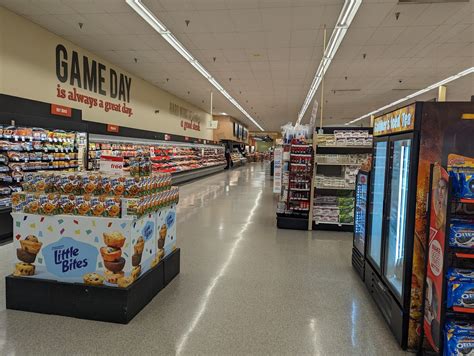 GIANT EAGLE SUPERMARKET - 1050 Mountain Laurel Plaza Route 30, Latrobe ...