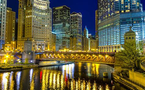 [100+] Chicago City Night Wallpapers | Wallpapers.com