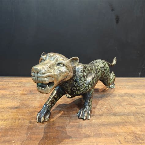 Brass Angry Leopard Figurines Showpieces Decor 34 Inches – StatueStudio