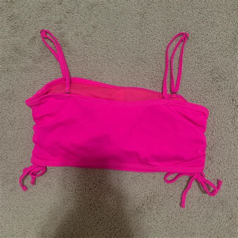 California Waves Women's Pink Bikini-and-tankini-tops | Depop