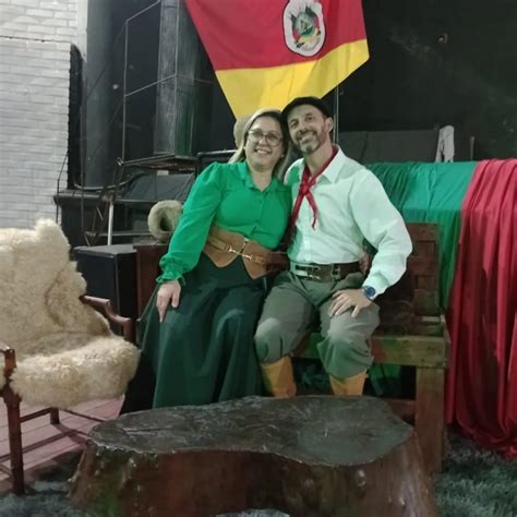 Ester Silva | Bom ontem foi o dia de agradecer a Deus por Sua fidelidade e cuidado. Não poderia ...