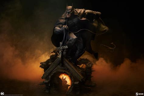 BATMAN: GOTHAM BY GASLIGHT Premium Format Figure by Sideshow Collectib