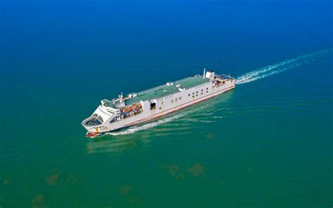 黄海造船1艘126米豪华客货船下水 - 在建新船 - 国际船舶网