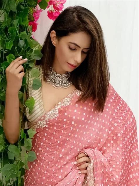 Stylemuze Pavitra Sagar in Gold & Silver Zari Blouse – WeaveinIndia