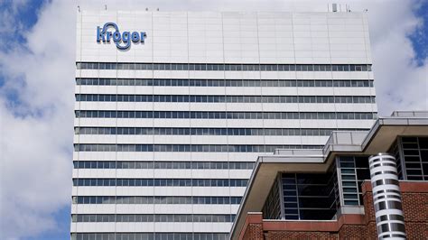 Kroger cuts jobs