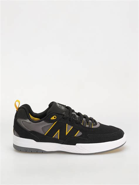 New Balance 2002R Shoes - black (black)