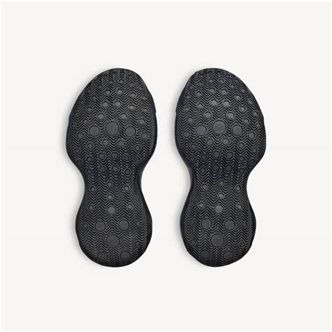 Basketball mule sneaker