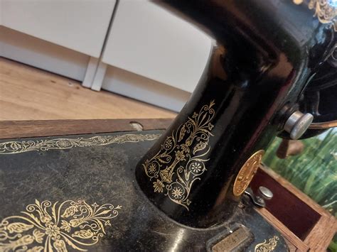 Find Serial Number On Singer Sewing Machine 的图像结果