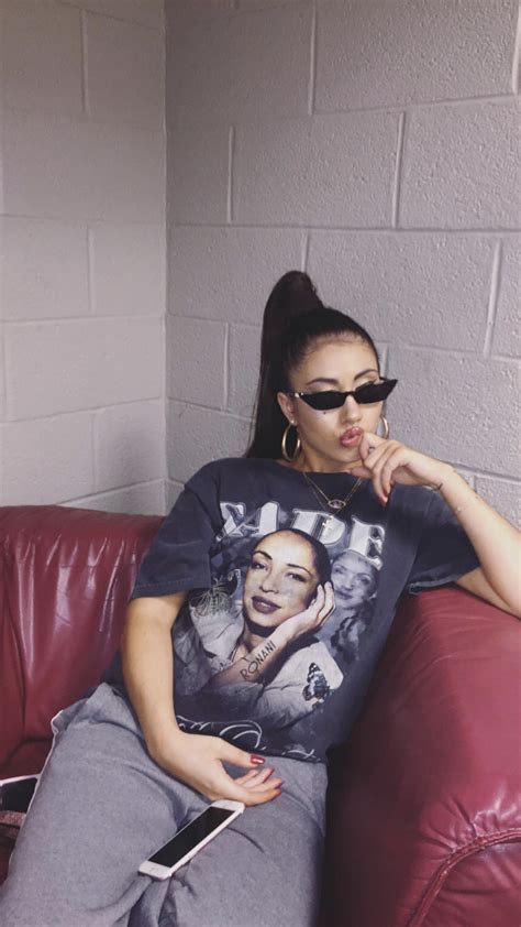 Kali uchis | Chicana style, Fashion, Cholo style