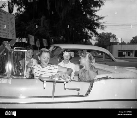 1950s teenagers drive in hi-res stock photography and images - Alamy