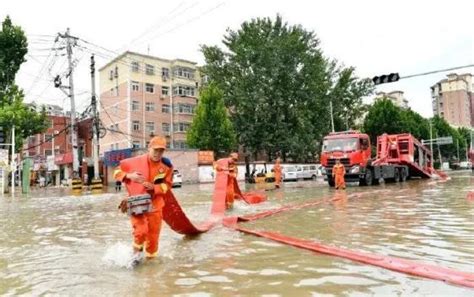 全国多地遭暴雨侵袭 20省受灾损失逾350亿-北京时间