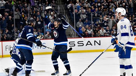 How Lightning’s slim margin for error put them on thin ice in Winnipeg