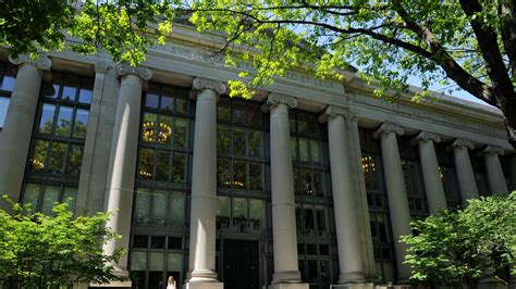 Harvard Law School Will No Longer Require the LSAT | Teen Vogue