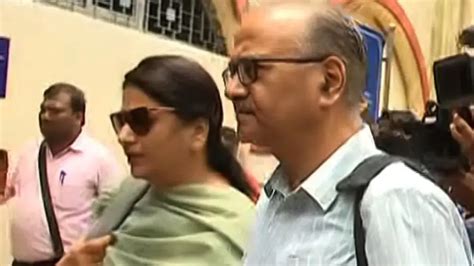 FM College Girl Self Immolation Case: UGC's fact-finding team arrives ...