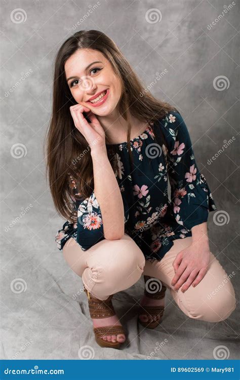 Woman Sitting On Knees Pose - Deondees Wallpaper