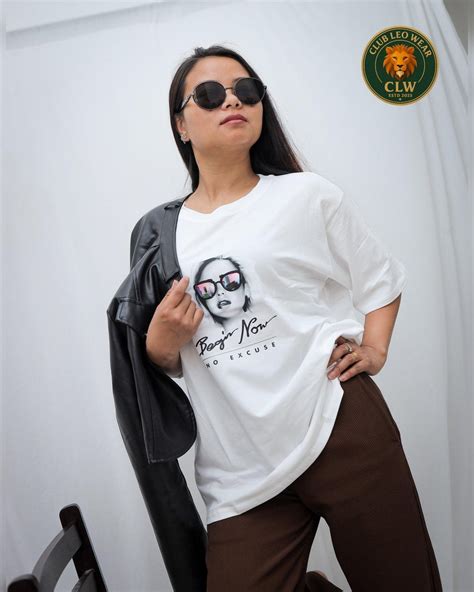 Women’s Oversized White Graphic Printed T-Shirt | Club Leo Wear