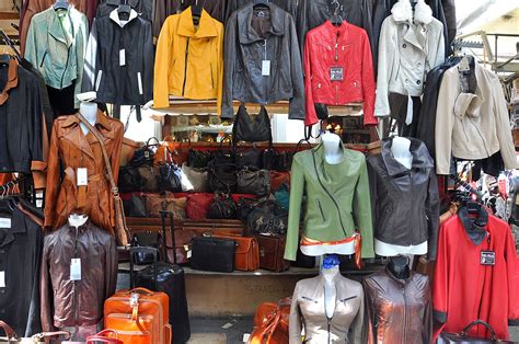 The Olive Journey: Shopping at San Lorenzo Leather Market - Florence, Italy