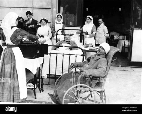 Nurses world war 1 hi-res stock photography and images - Alamy