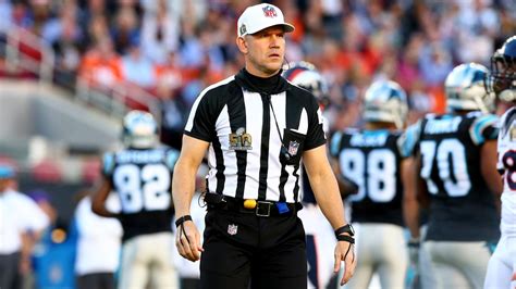 Super Bowl 'hot ref' Clete Blakeman is heartthrob of big game ...