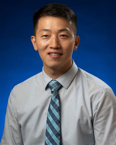 Pharmacist Job Outlook And Growth In The US [2024] - Zippia