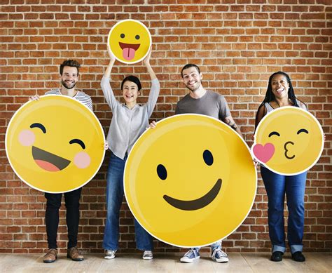 Why Are Smiley Faces and Emojis Yellow and Who Invented Them? | Color Meanings