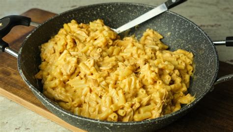 BBQ Pulled Chicken Mac N Cheese - MYPROTEIN™