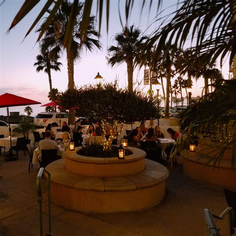 333 Pacific - Steakhouse Restaurant in Oceanside, CA