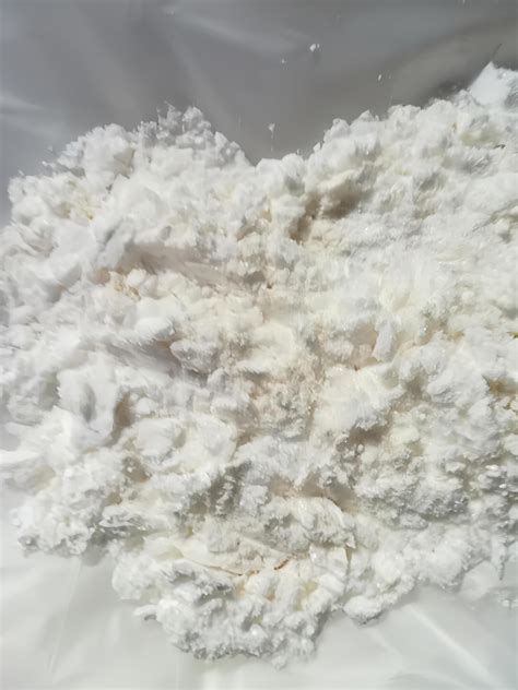 Is NaCl a polar or nonpolar?