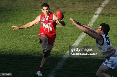 185 Northern Bullants V Geelong Photos & High Res Pictures - Getty Images