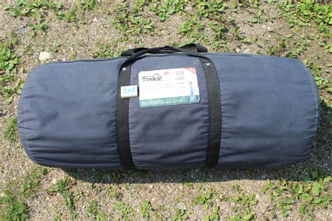 Trekk Big Buck 5 sleeping bag 40”x 84” model #650076 - Schmalz Auctions