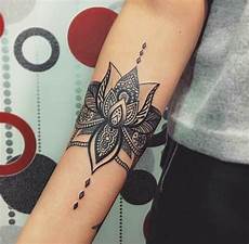 tatto fiori di loto fiore di loto significato come tatuaggio sulla spalla di tatto fiori di loto fiore di loto significato come tatuaggio sulla spalla di