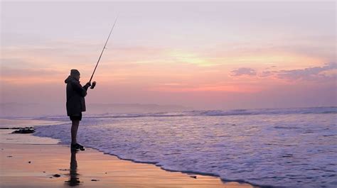 Modalidades de pesca esportiva praticadas em rios e lagos brasileiros