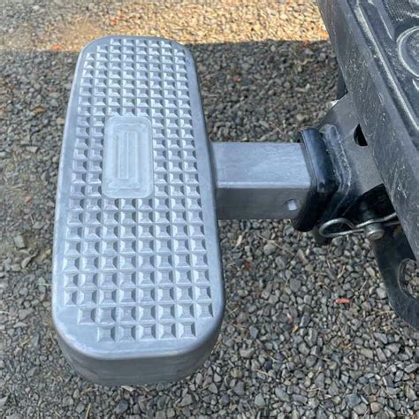 Heavy-DutyTailgate Hitch Step 450 lb Rated | Raney's