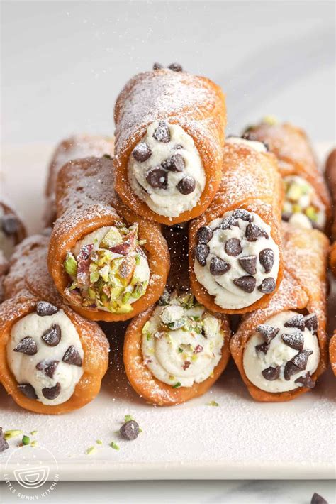The perfect classic homemade cannoli recipe, with fried pastry shells ...