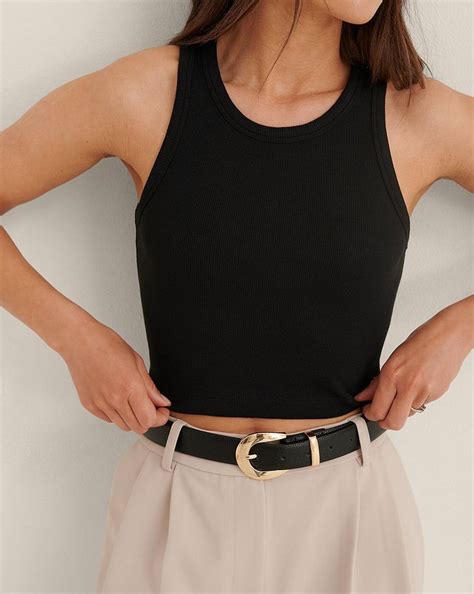 Black Sleeveless Ribbed Crop Top – FASHMAD