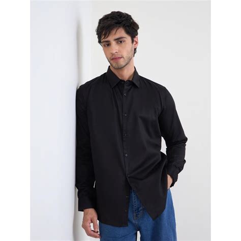 Buy Styli Men Solid Slim Fit Full Sleeve Shirt Online
