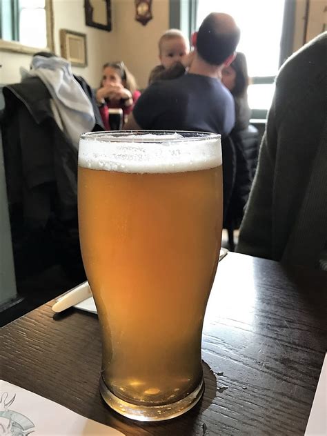 Must-visit: Great beers at The Lyric in Soho London – The Travelling Squid