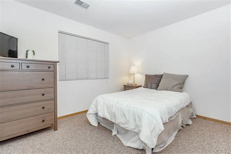 Hunter Star Properties in DeKalb, IL - Photo Gallery