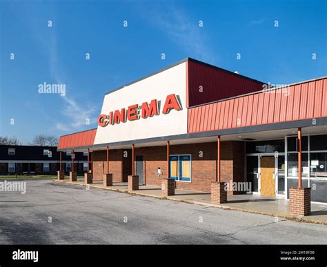 St andrews cinema hi-res stock photography and images - Alamy