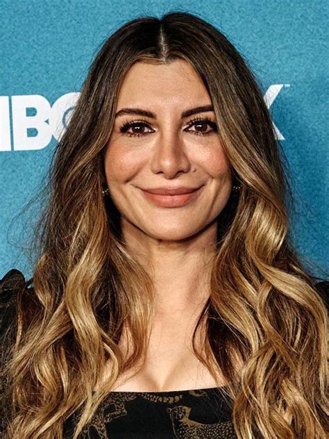 Nasim Pedrad's Instagram, Twitter & Facebook on IDCrawl