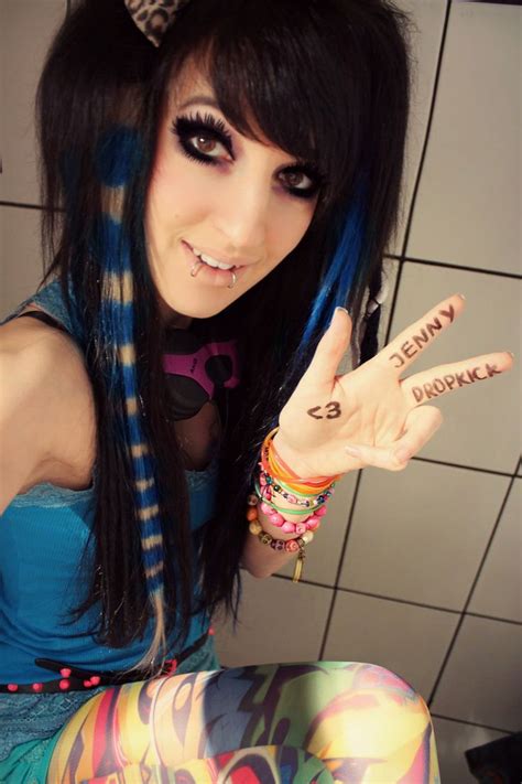 2000s scene makeup