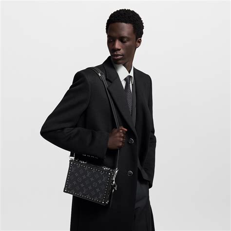 Clutch Box Monogram Eclipse - Holiday | Louis Vuitton India
