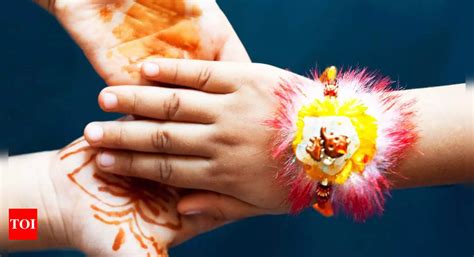 Raksha Bandhan 2024 Wishes & Quotes: 75+ Happy Raksha Bandhan Messages ...