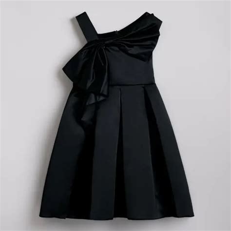 Stylish Dresses for Girls Online at Best Prices | Hopscotch